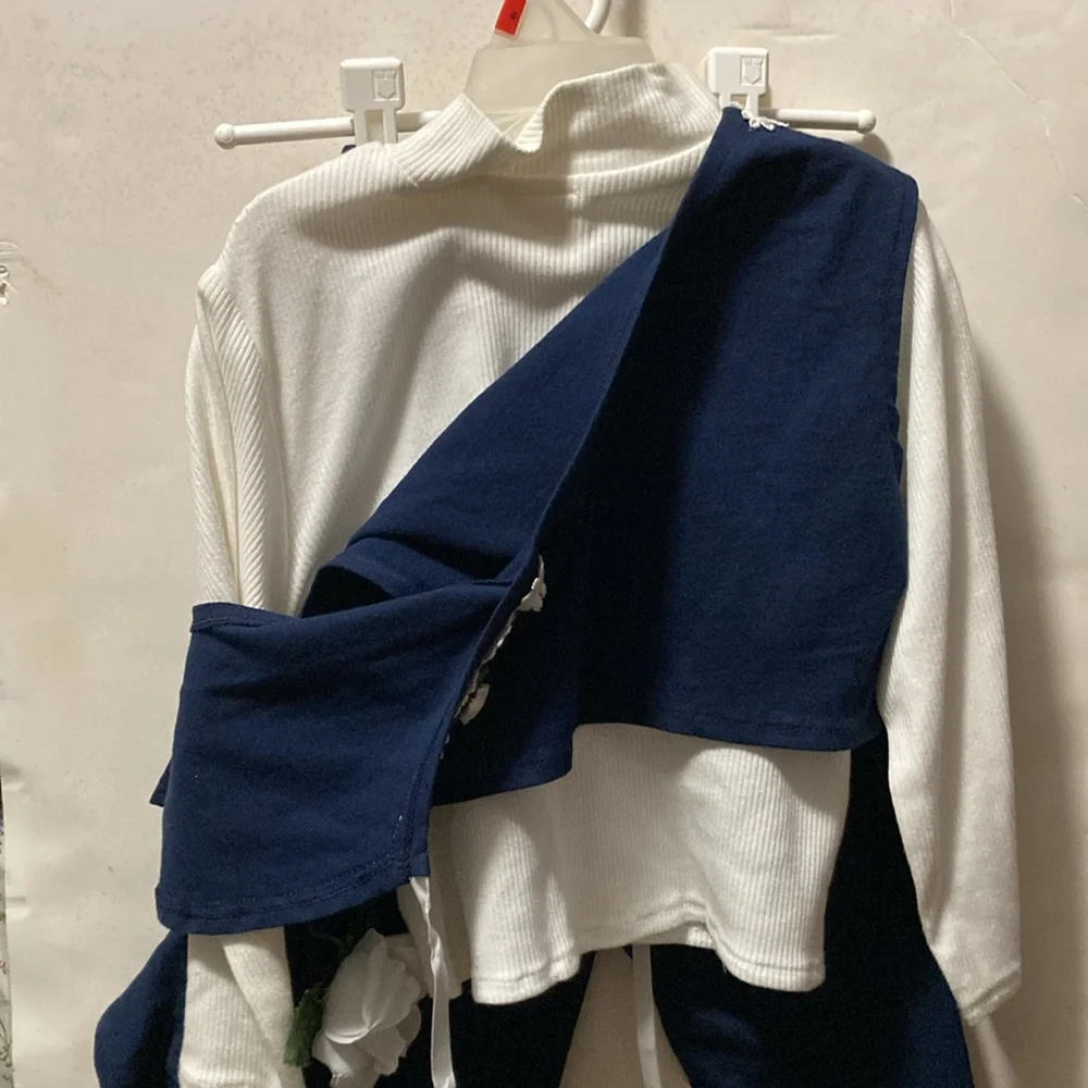 Girls 4-Piece Retro 60’s Navy Blue& White OUTFIT: Mock Turtleneck+Vest+Hat+Pants